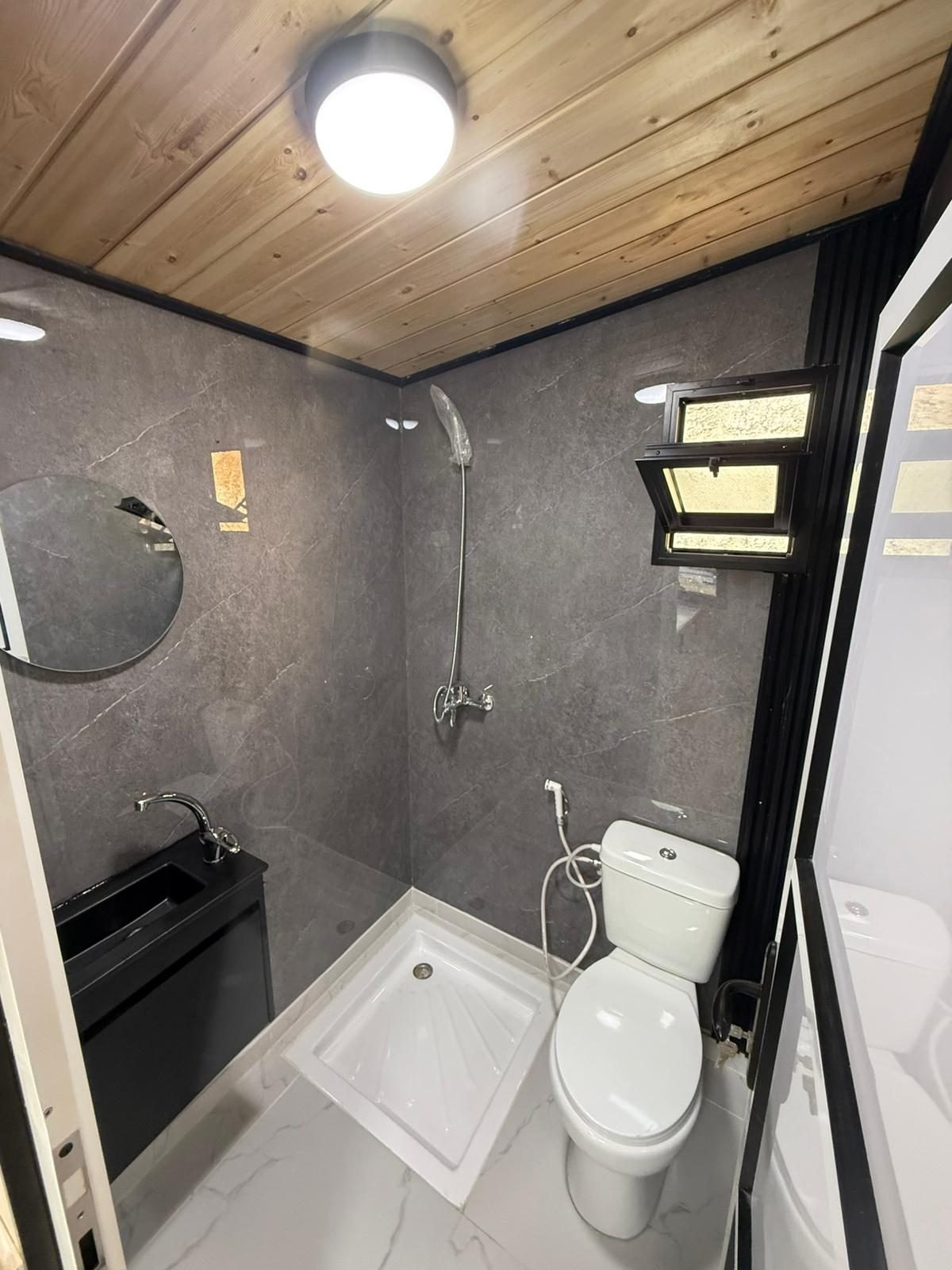 كوخ بمساحة 3.5*8
