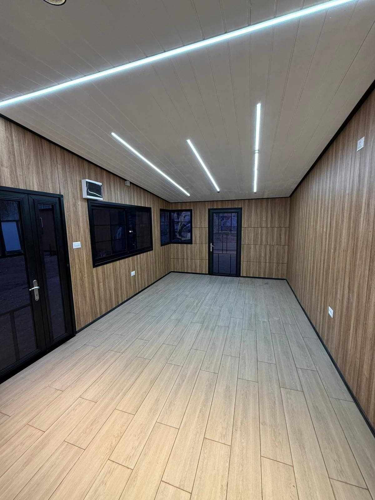 كوخ مميز عبارة عن مطعم بمساحة 3.5*9